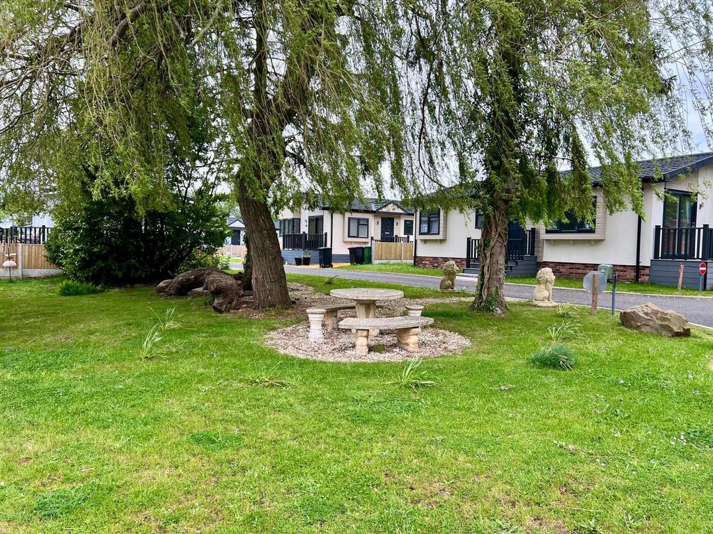 Property photo 3 of 26