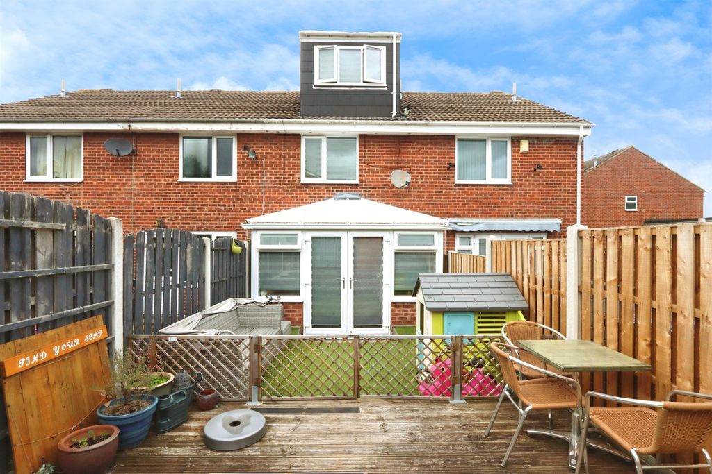 Property photo 2 of 18