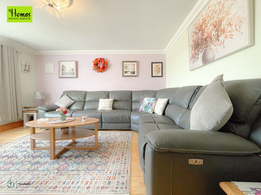 Property photo 2 of 36