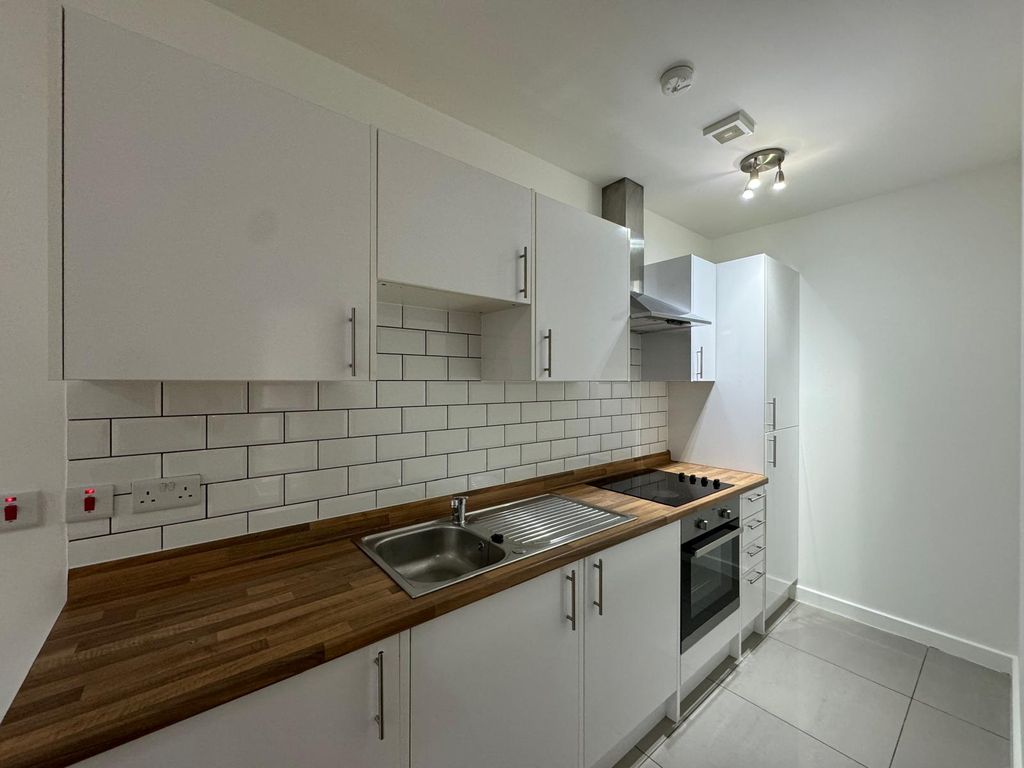Property photo 2 of 4 Kitchen