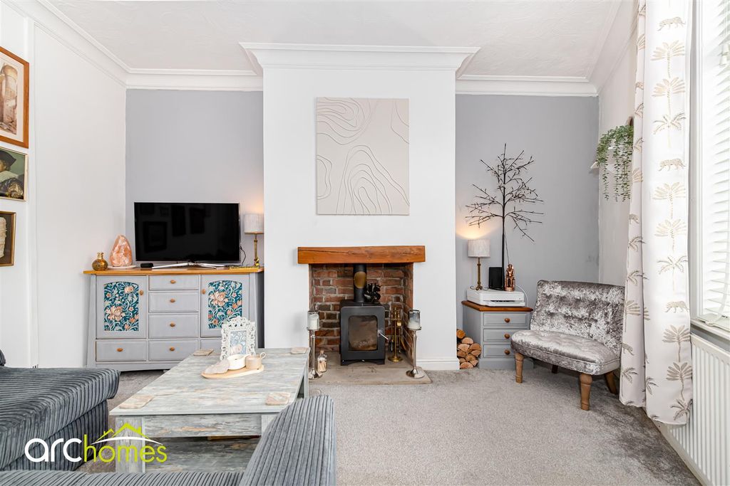 Property photo 2 of 22 Tyldesley Old-16.Jpg
