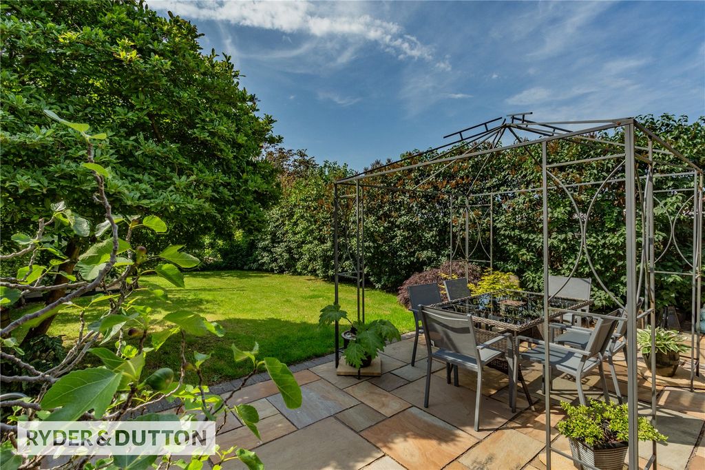 Property photo 3 of 29 Picture No. 23