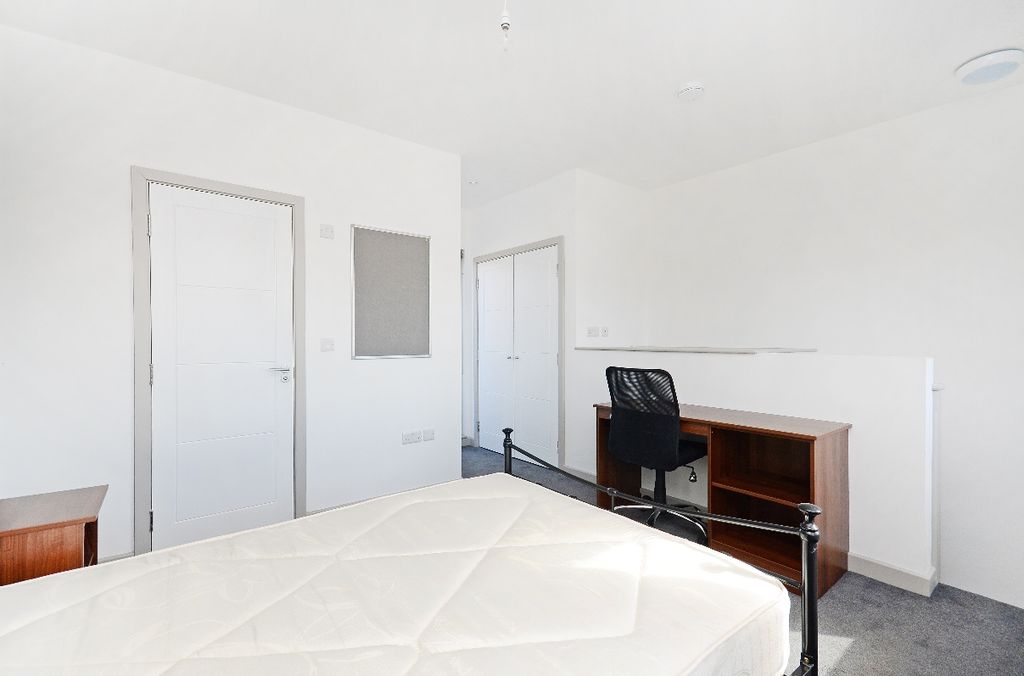 Property photo 2 of 7 Picture No. 08