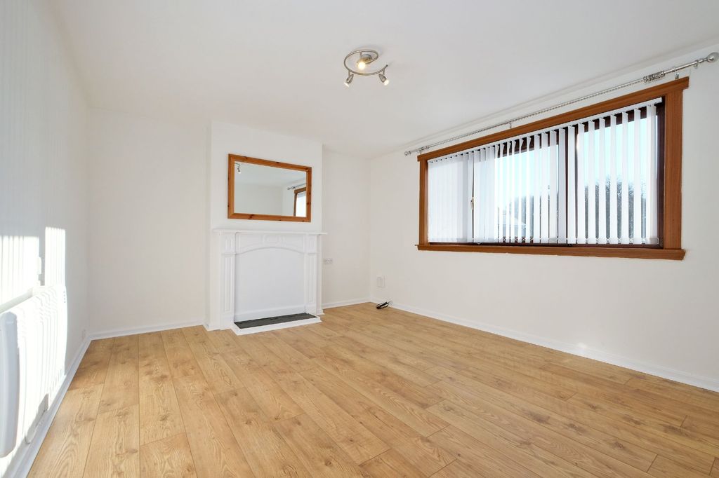 Property photo 3 of 11 Photo 3