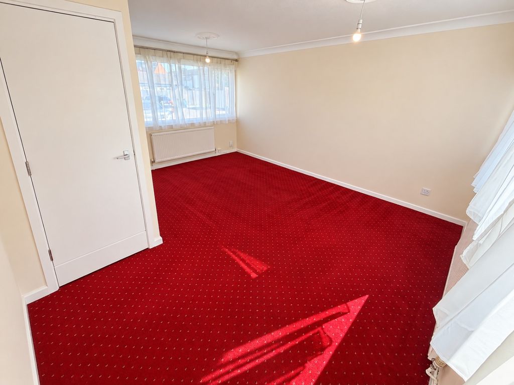 Property photo 3 of 9 5589144