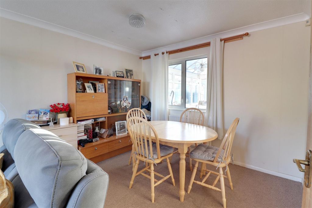 Property photo 3 of 24