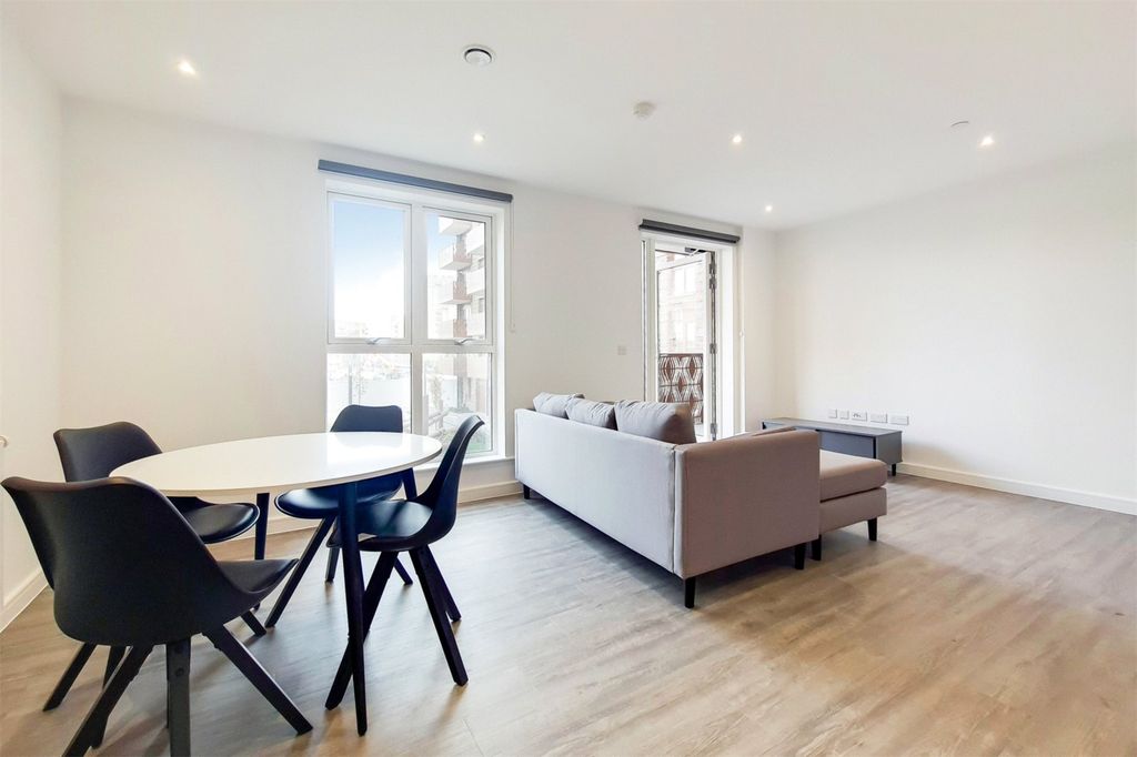 Property photo 2 of 25 Picture No. 03