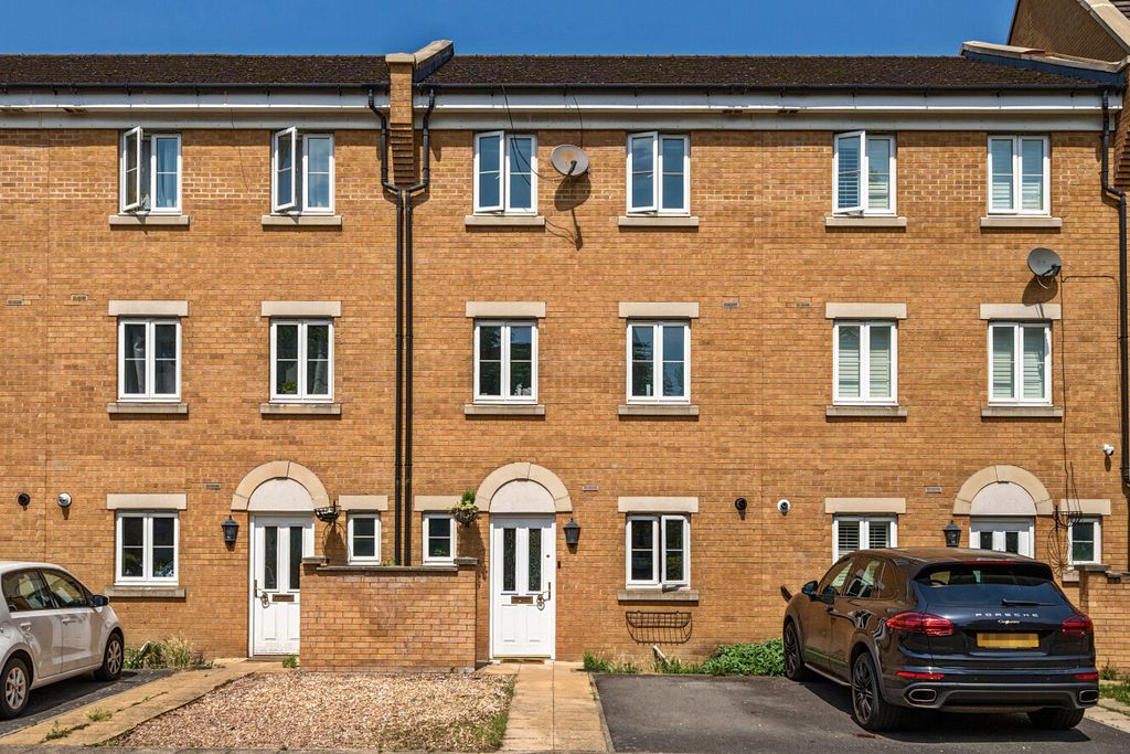 Property photo 2 of 24 1483470-3-6A3E660...