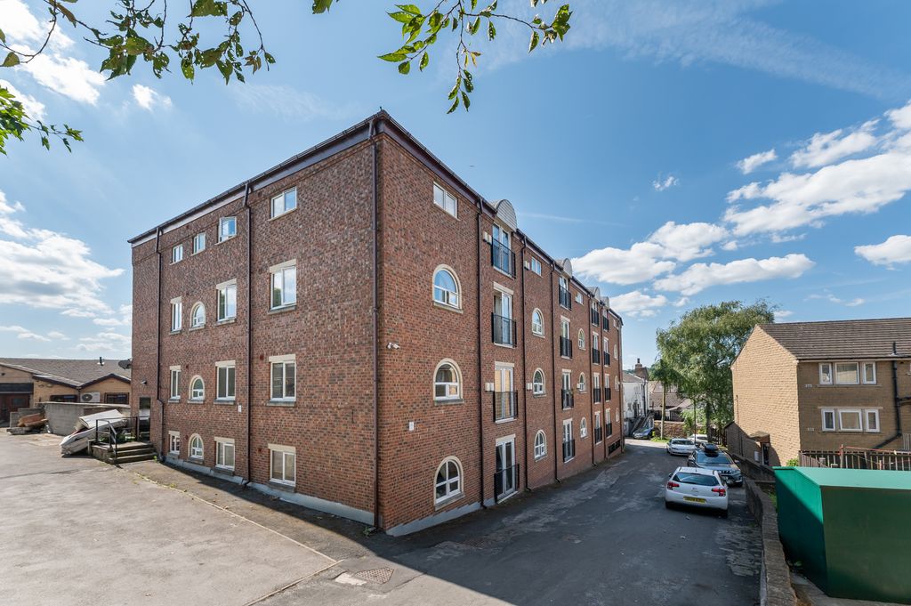 Property photo 1 of 28