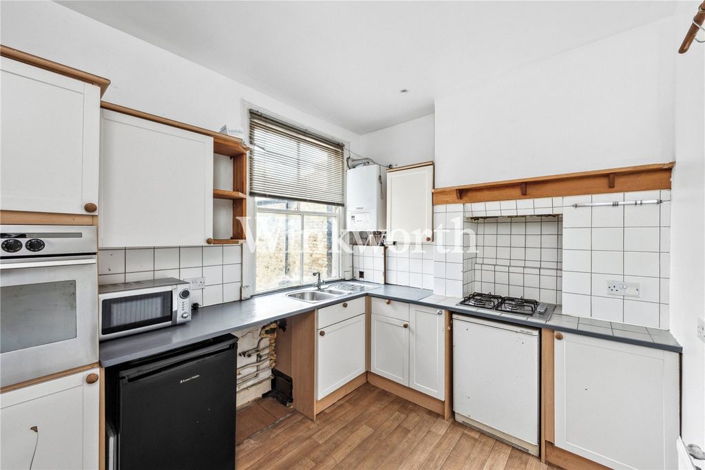Property photo 3 of 11 Picture No. 16