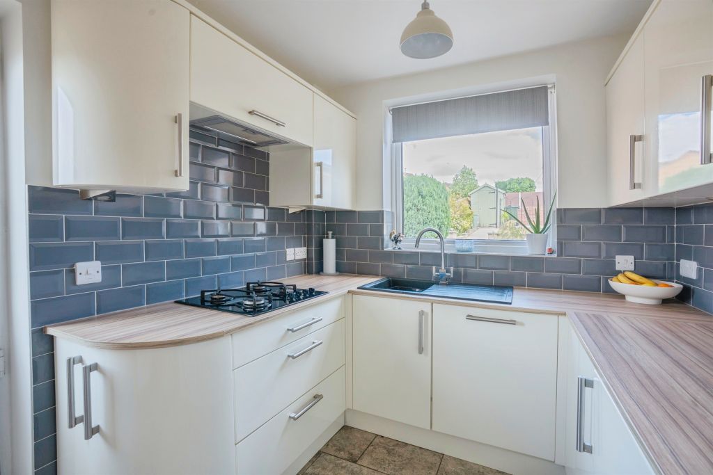 Property photo 3 of 17