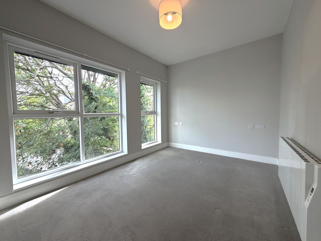 Property photo 3 of 11 Bedroom