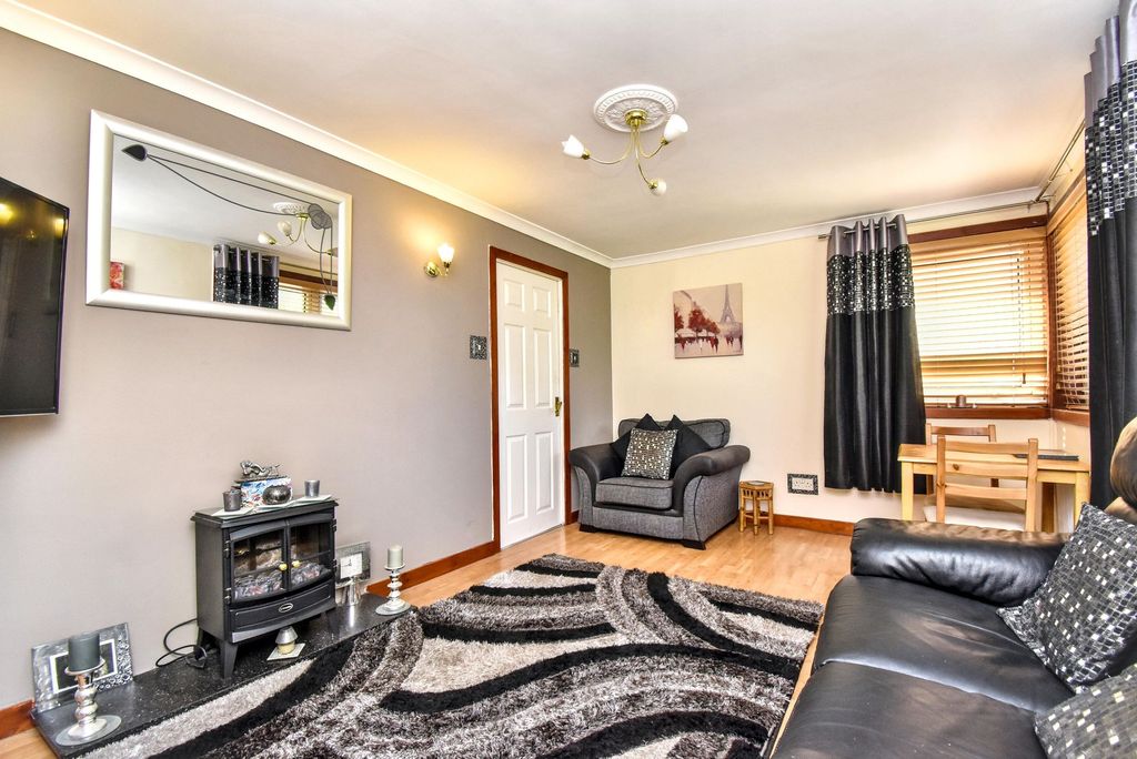 Property photo 2 of 15 Lounge/Dining Angle 1