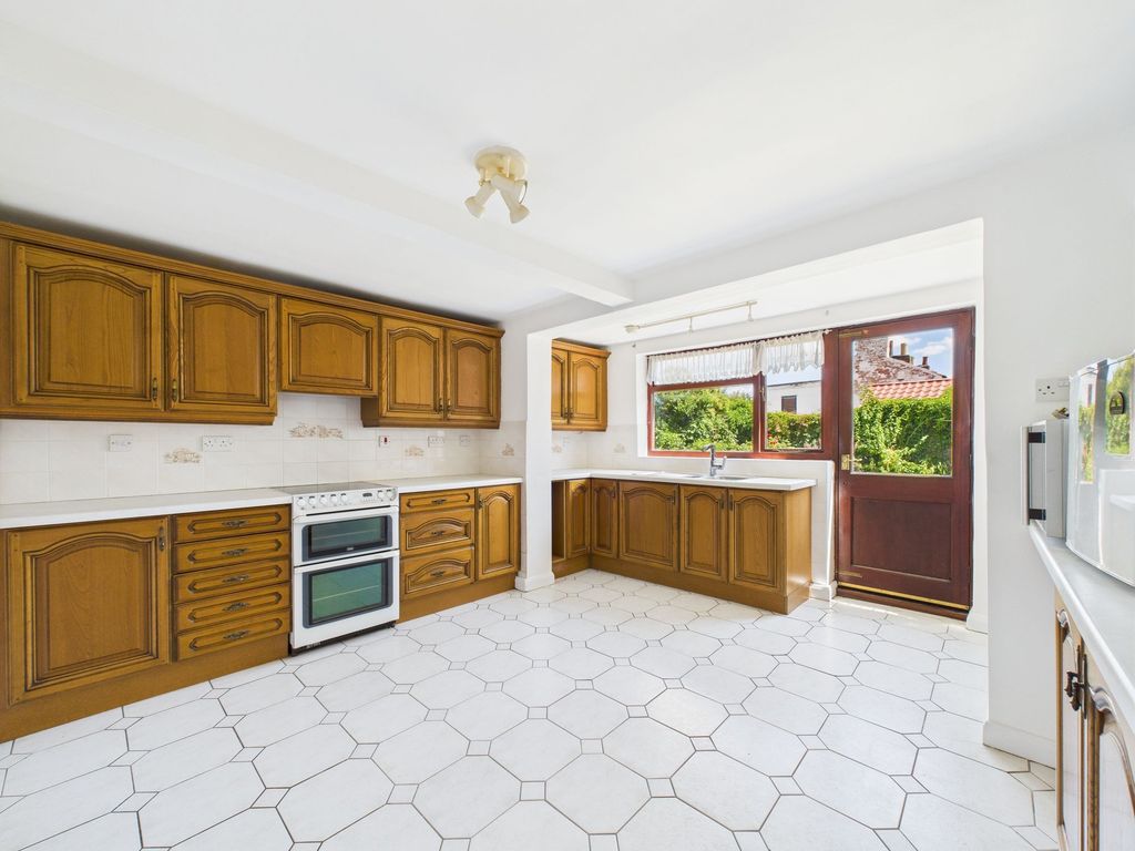 Property photo 2 of 18 Breakfast Kitchen