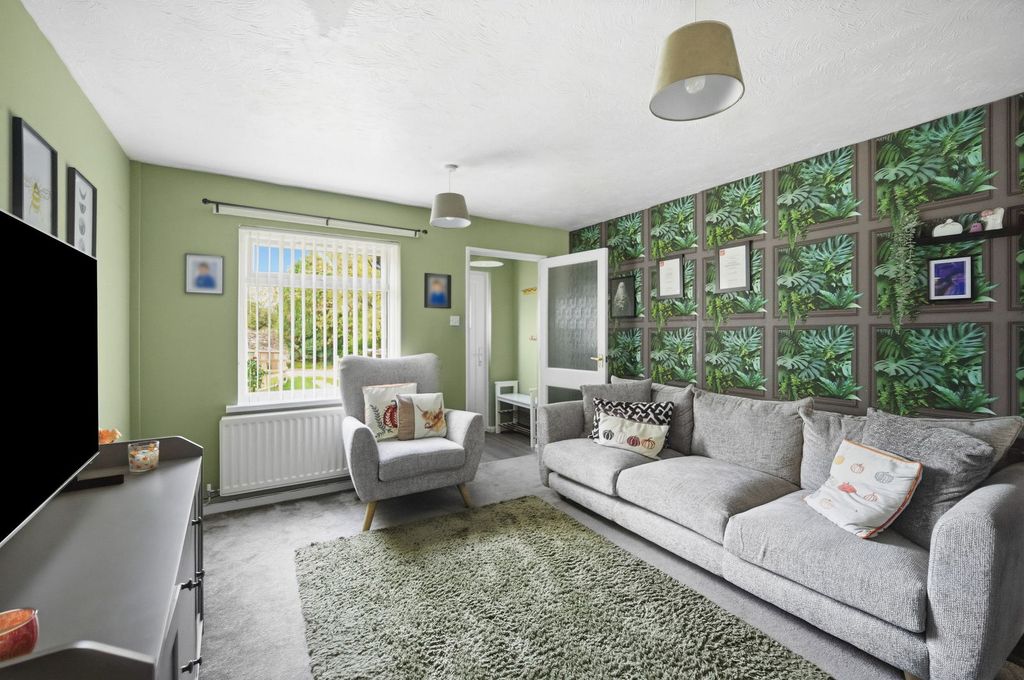 Property photo 3 of 20