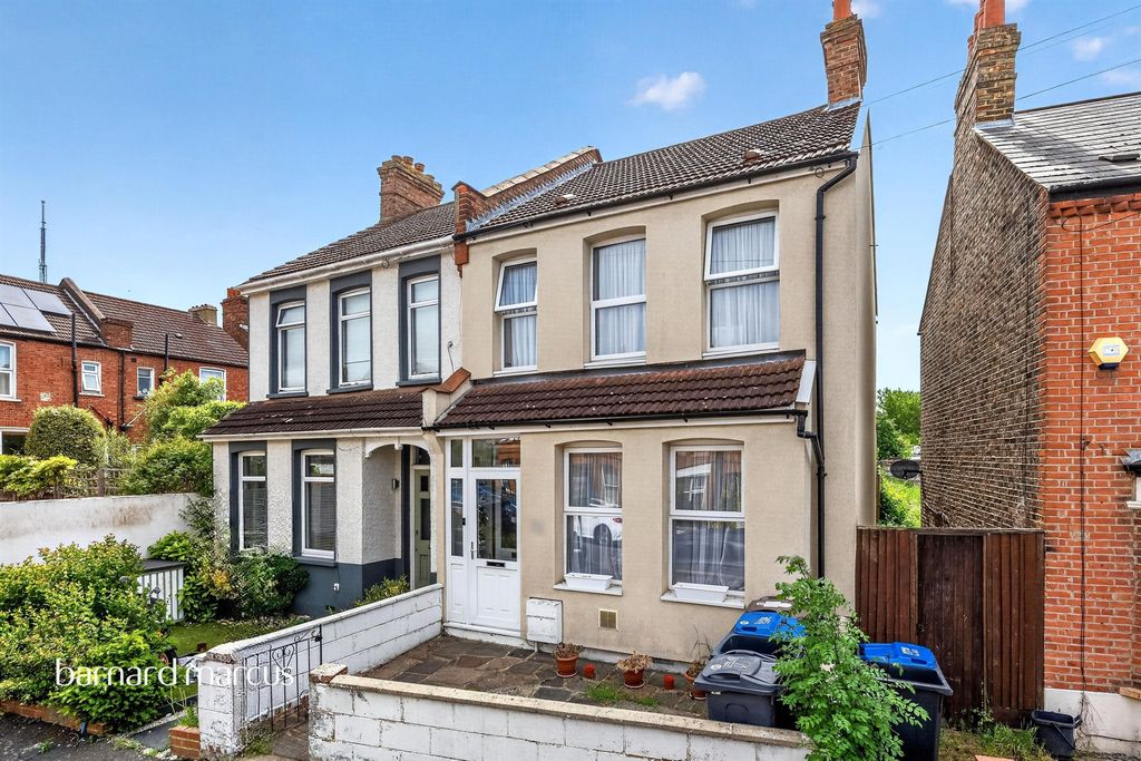 Property photo 1 of 18