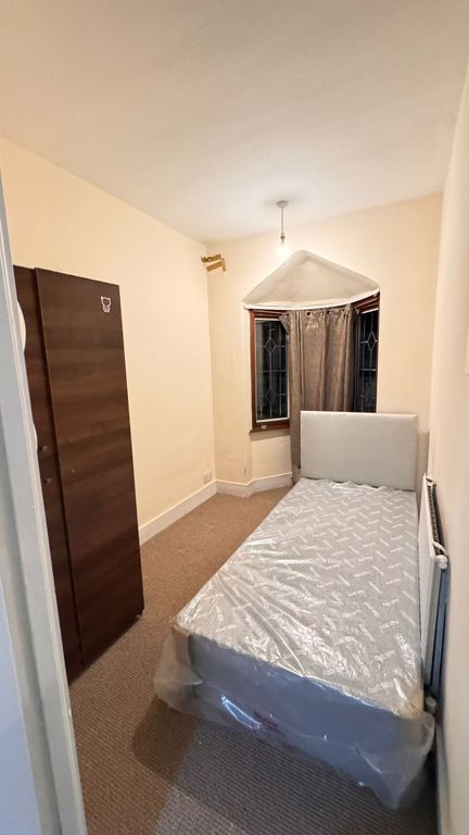 Property photo 1 of 3