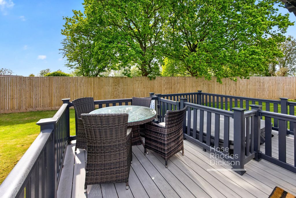 Property photo 1 of 16 Pbox-Img.Jpg
