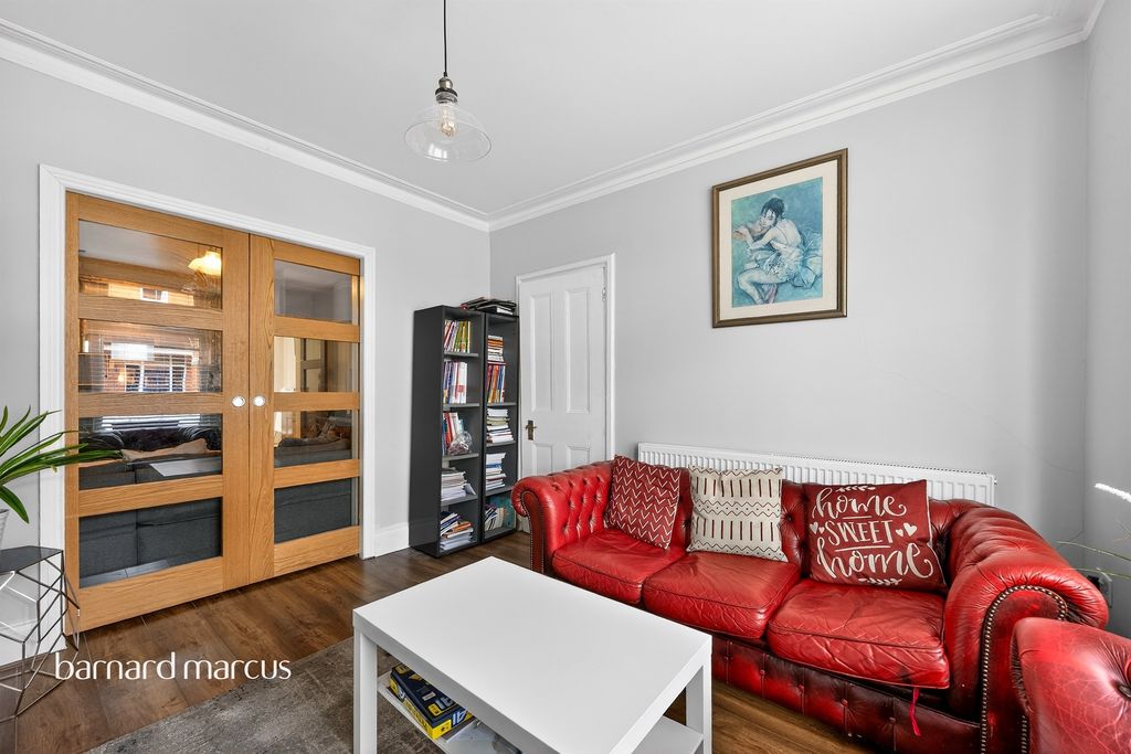 Property photo 3 of 23