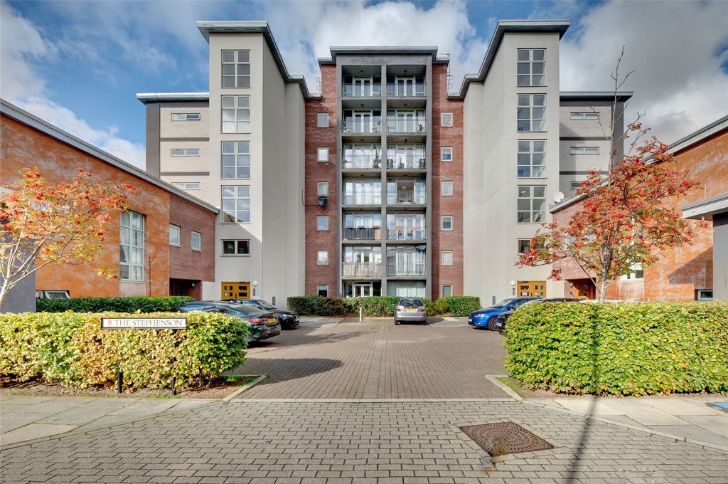 Property photo 1 of 8 External