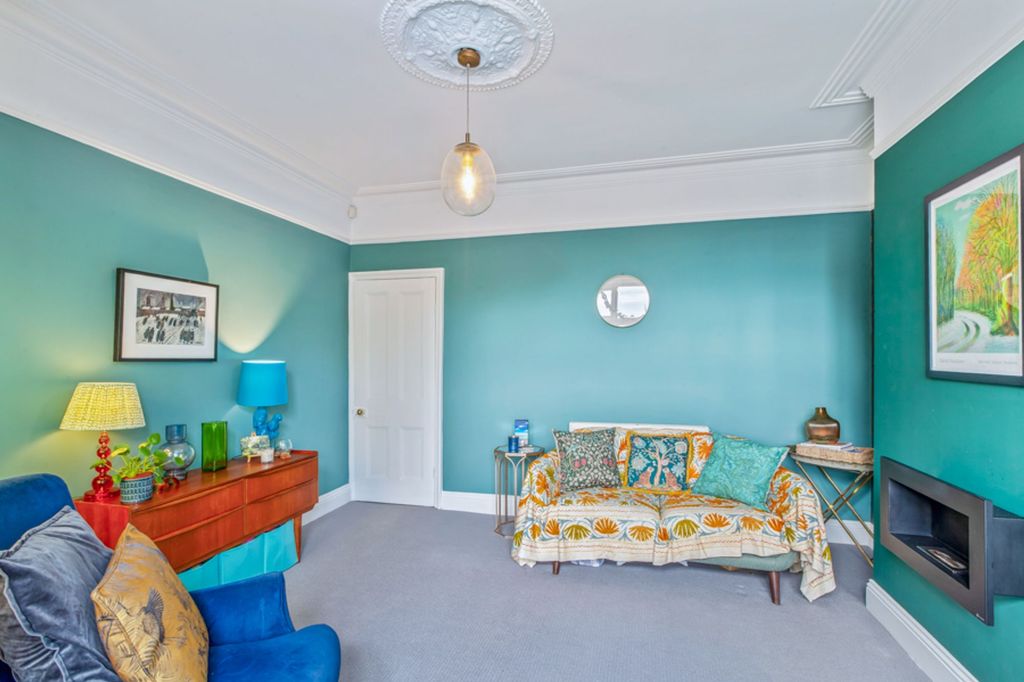 Property photo 3 of 19