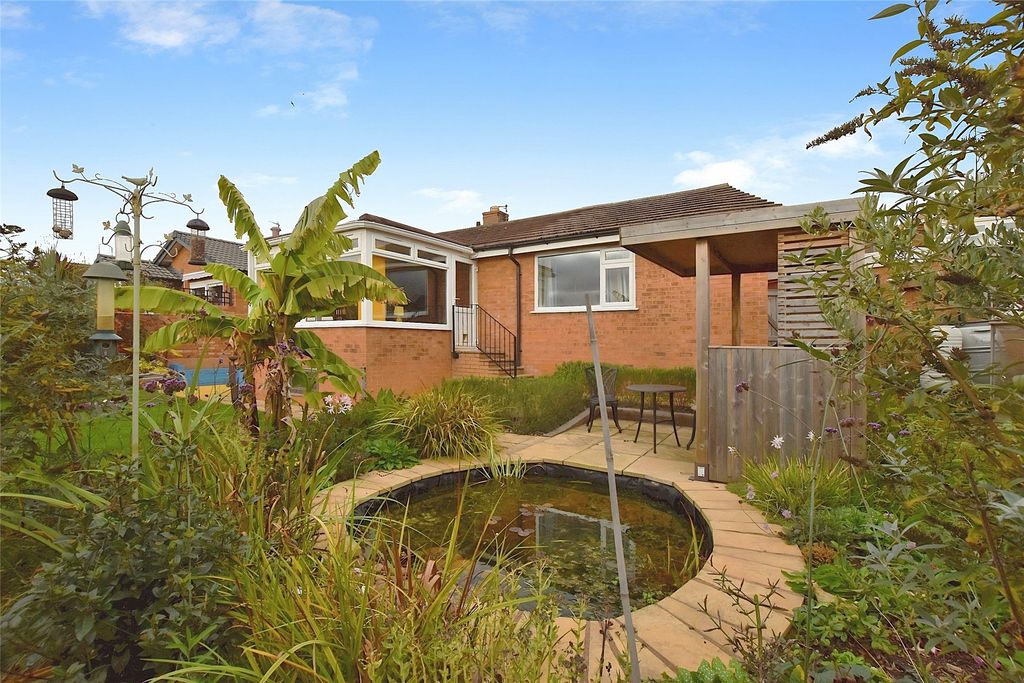 Property photo 2 of 20 Rear Gardens