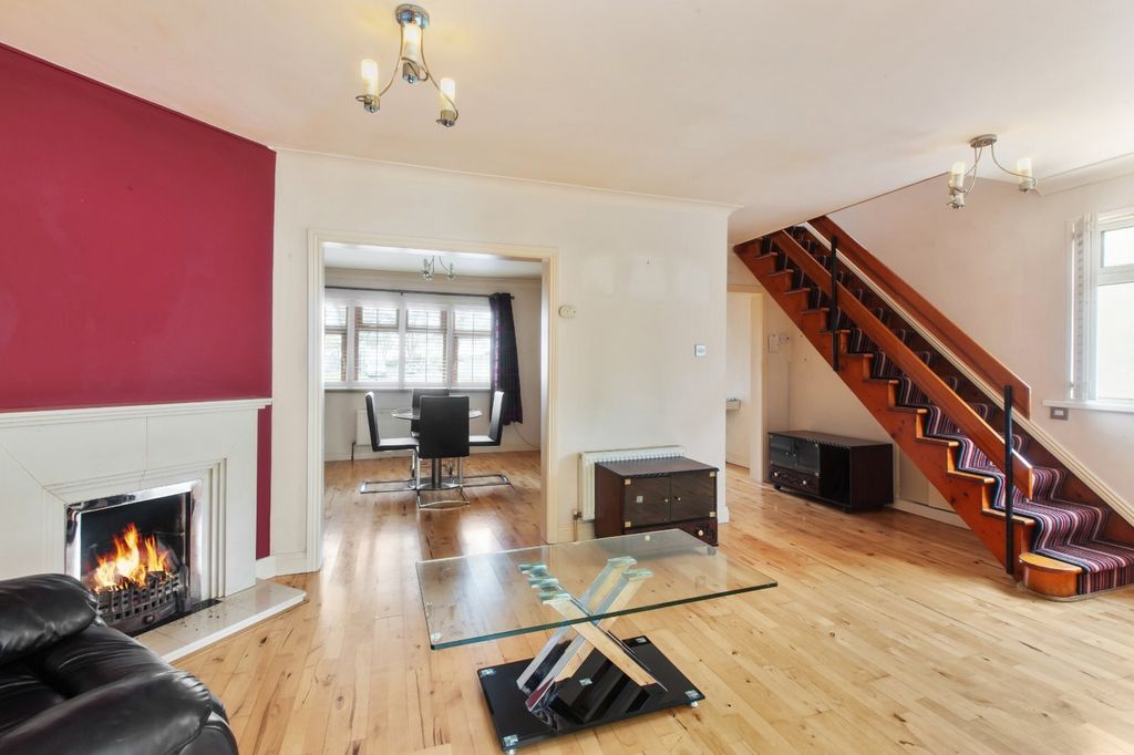 Property photo 2 of 18 Picture No. 14