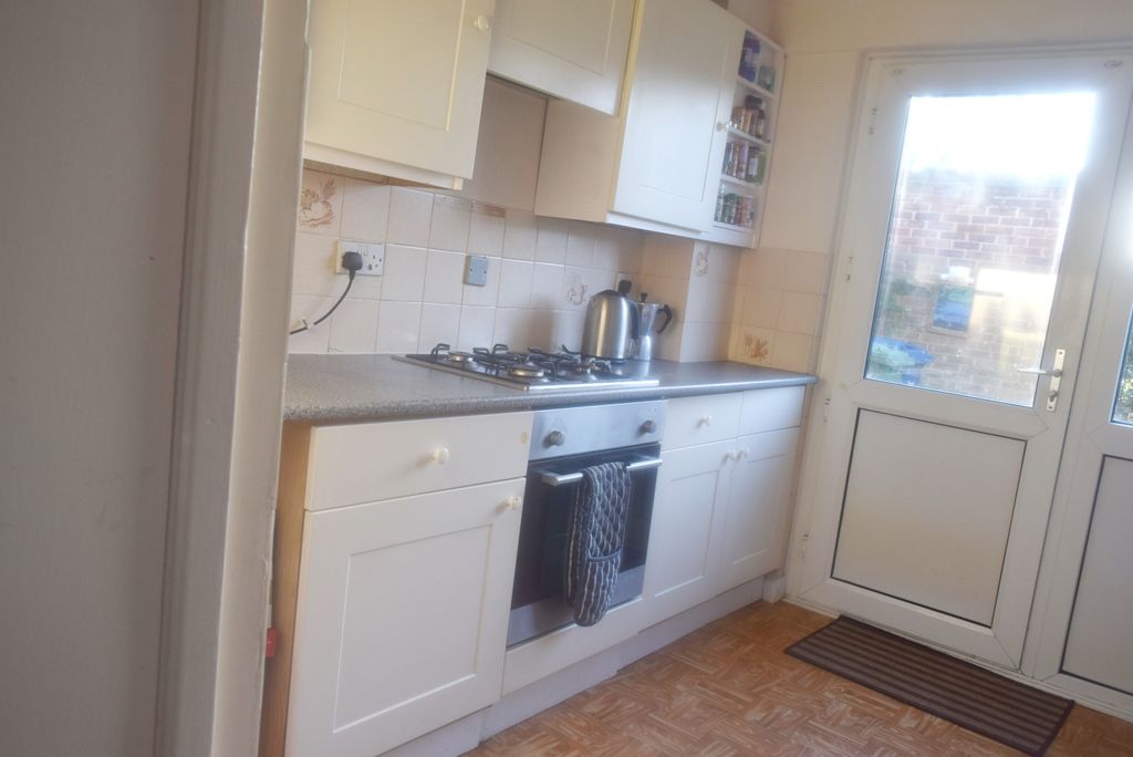 Property photo 3 of 8 Kitchen Area