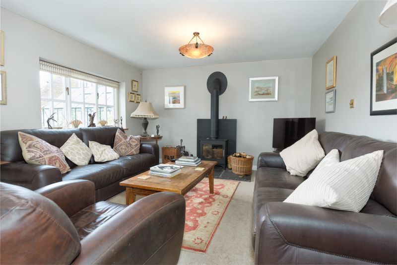 Property photo 3 of 32 Photo 8