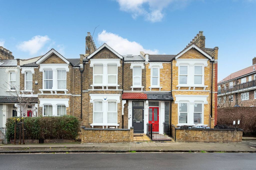 Property photo 1 of 9