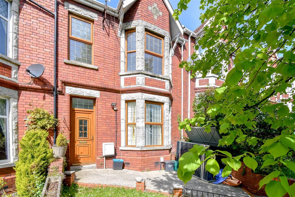 Property photo 1 of 31