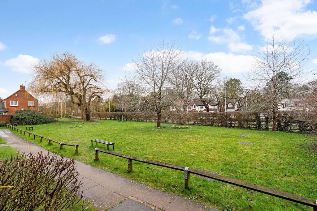 Property photo 2 of 10 39 Brittain Lane - Image 2