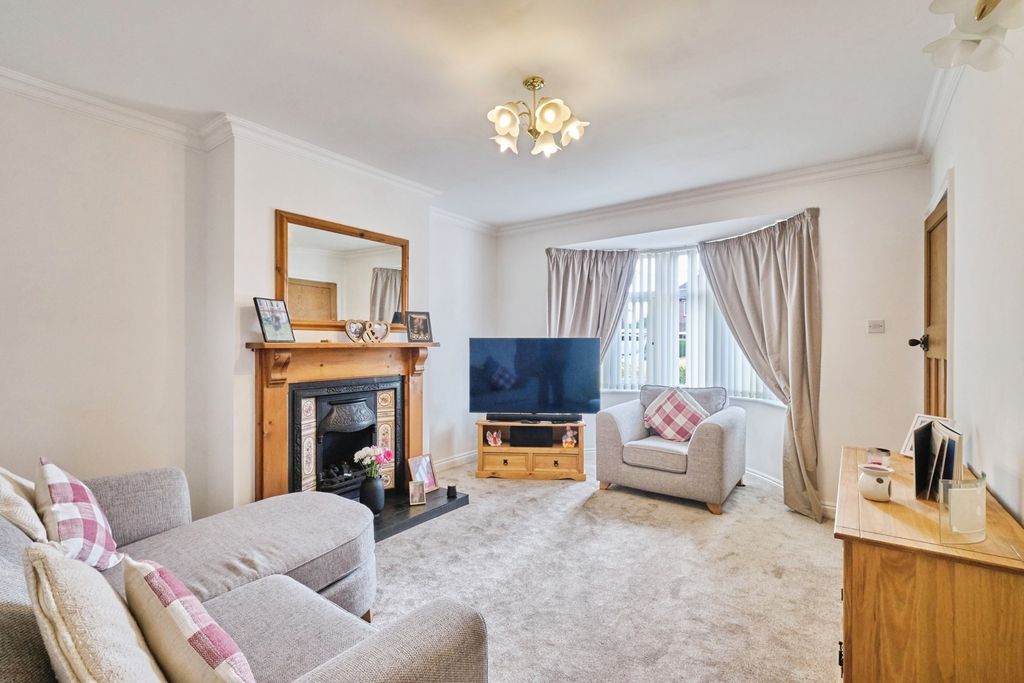 Property photo 2 of 19 Pbox-Img.Jpg
