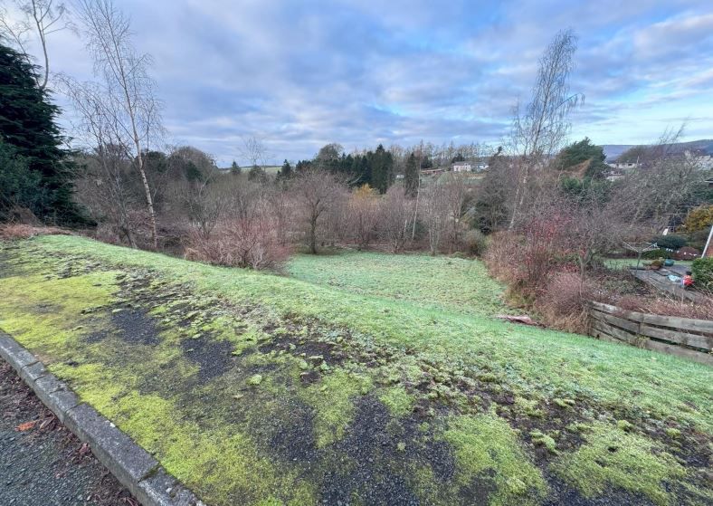 Property photo 2 of 3