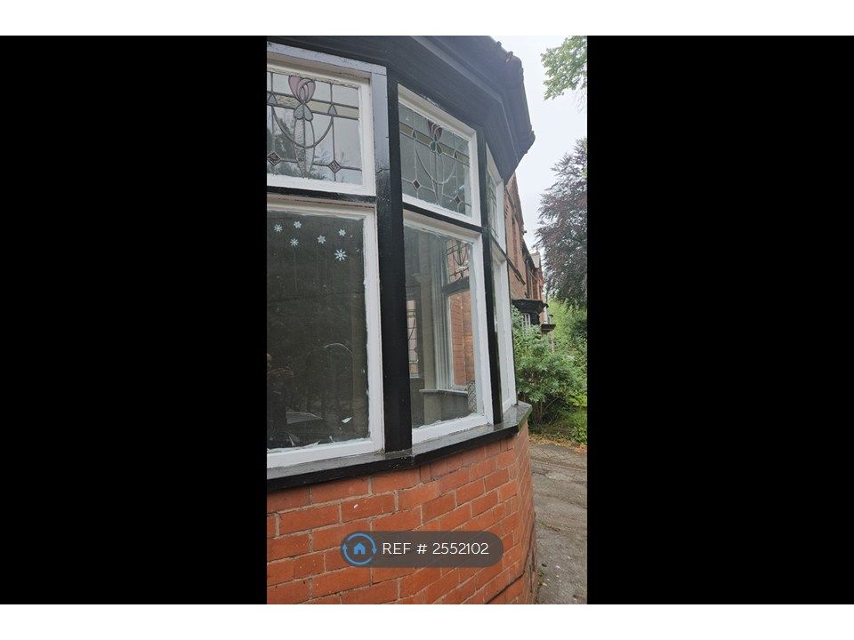 Property photo 2 of 35