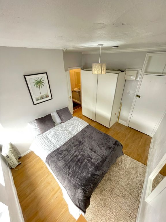 Property photo 3 of 5 Gallery