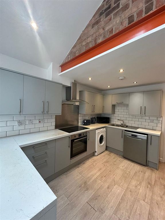 Property photo 1 of 12 Whatsapp Image 2026-04-18 At 09.31.26 (1).Jpeg