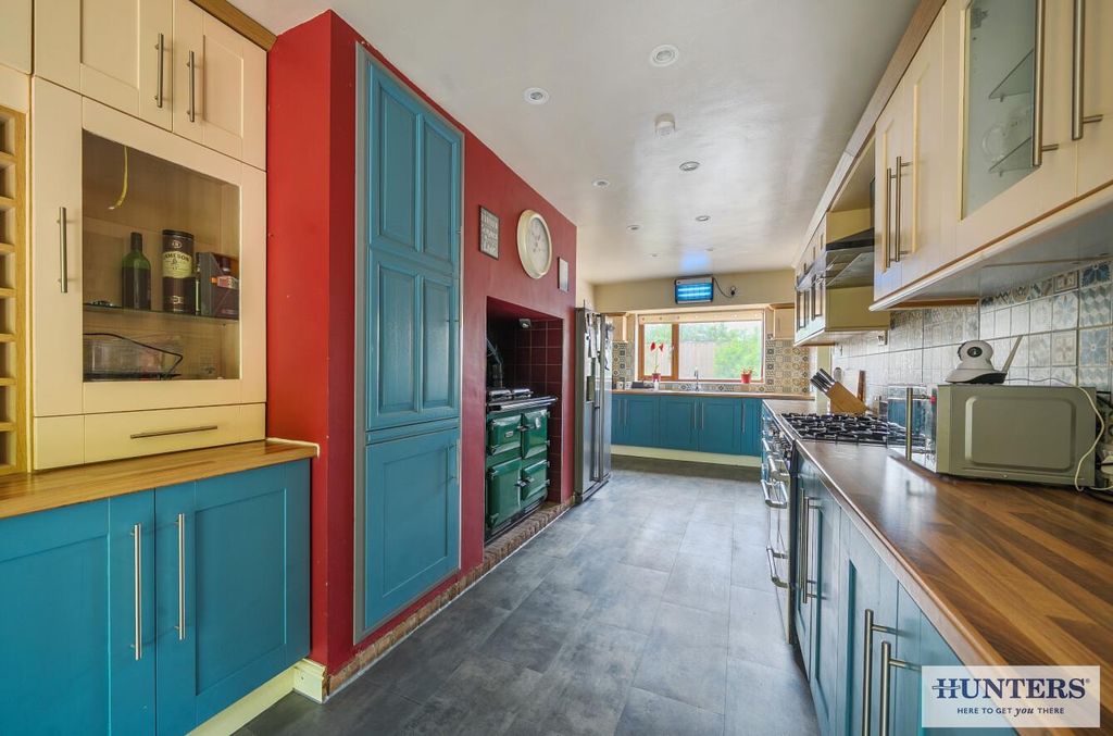 Property photo 3 of 37 F0Aa8E18-4693-4068-9A07-A4E99Dd53Bf5.Jpg