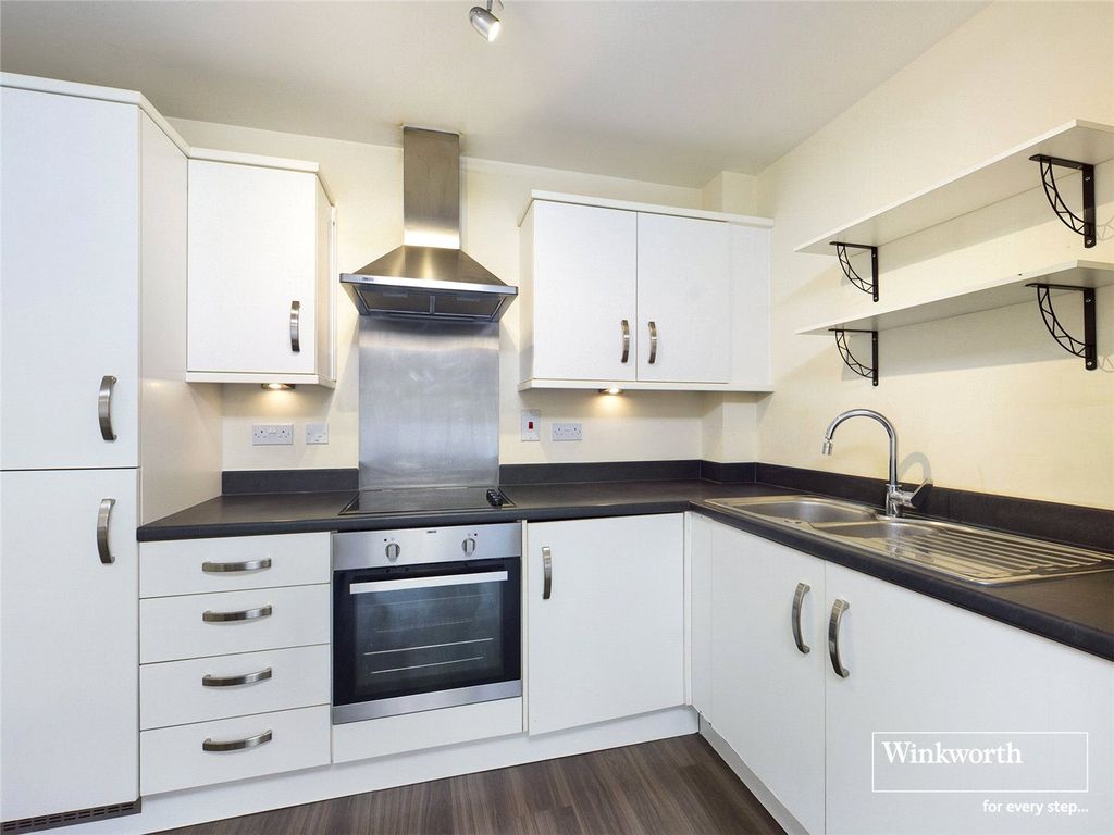 Property photo 3 of 10 Picture No. 12