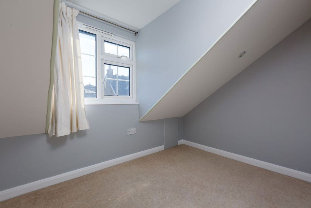 Additional image 9 of 3 bed semi-detached house to rentBethel Road, Sevenoaks TN13