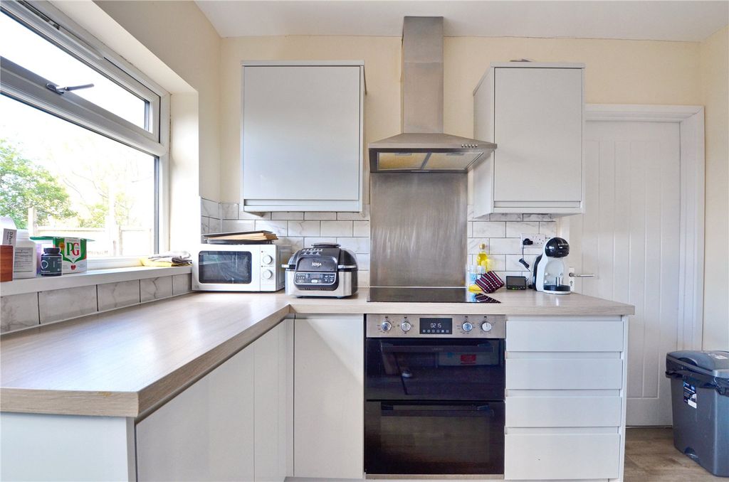 Property photo 3 of 12 Picture No. 18