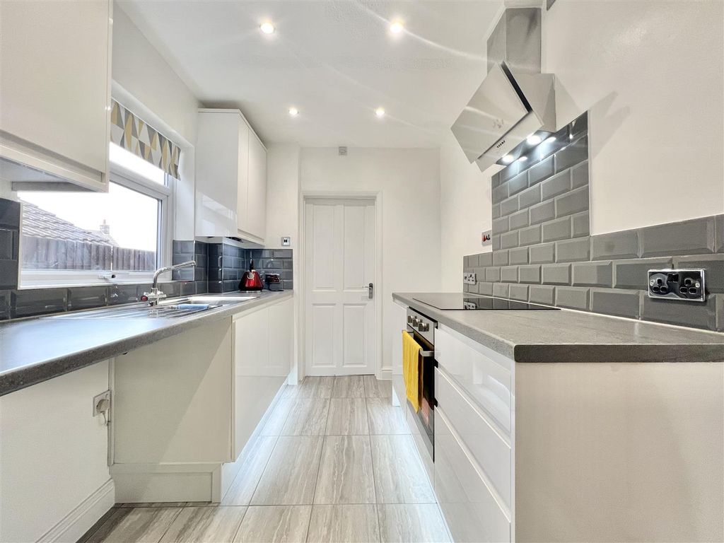 Property photo 3 of 12 Image00014.Jpeg