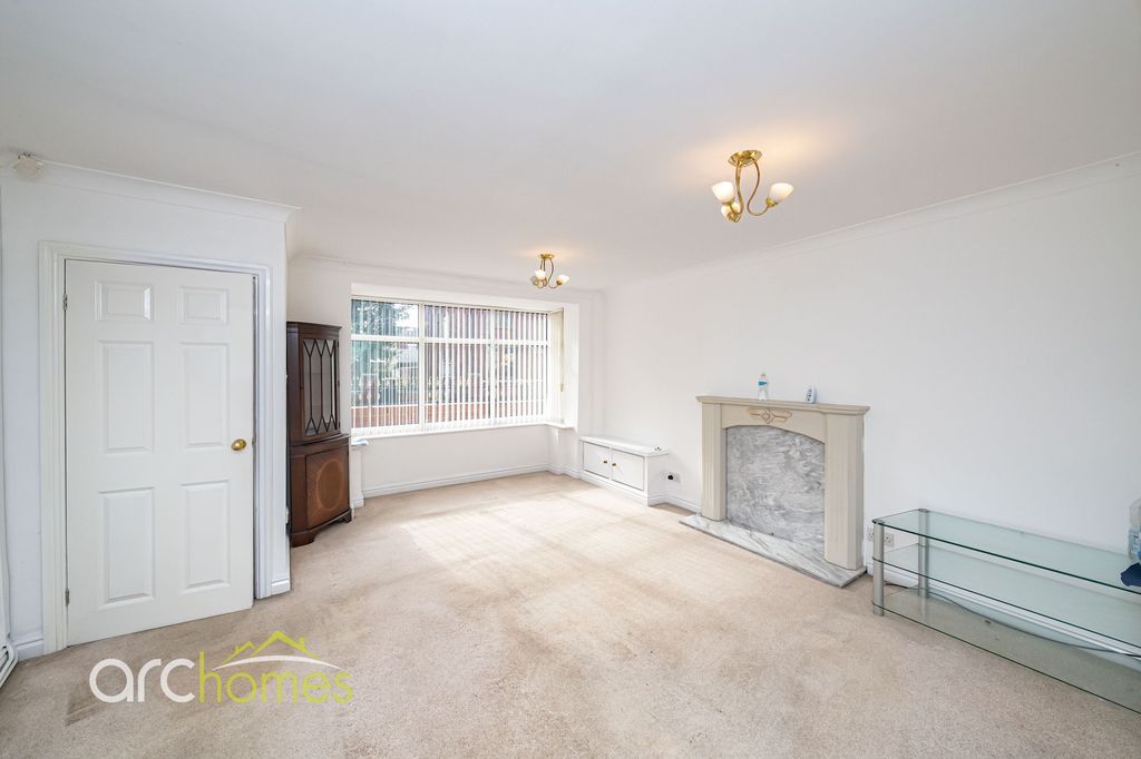 Property photo 2 of 26