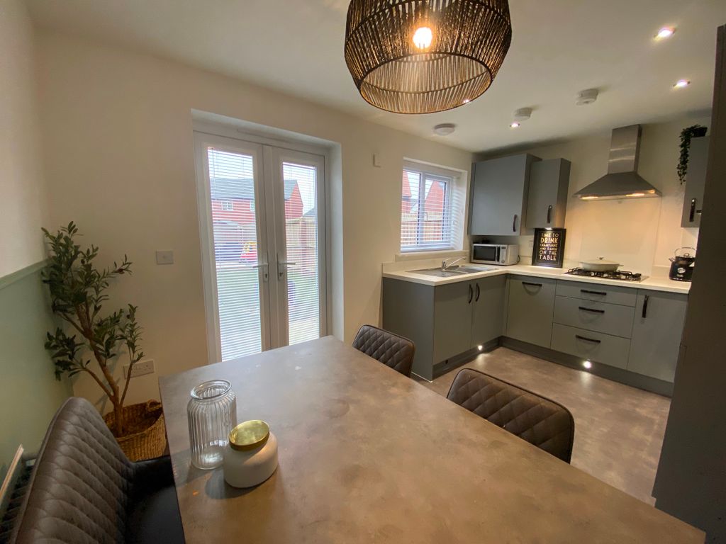 Property photo 3 of 27