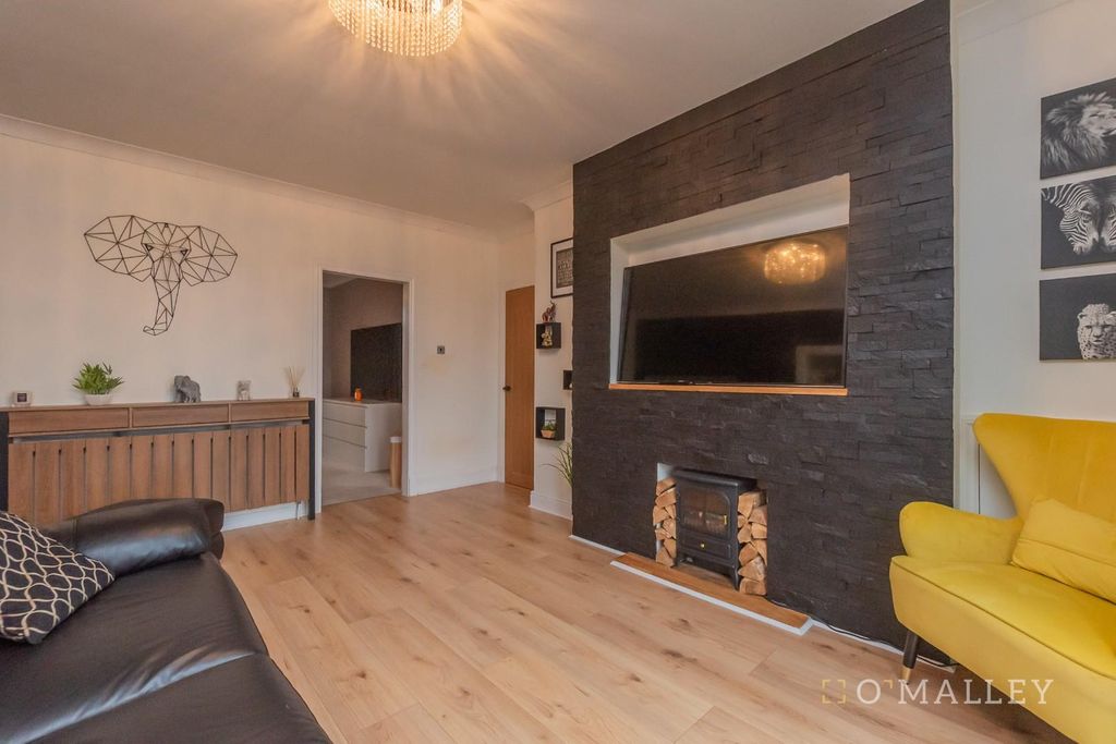 Property photo 3 of 13 Living Room