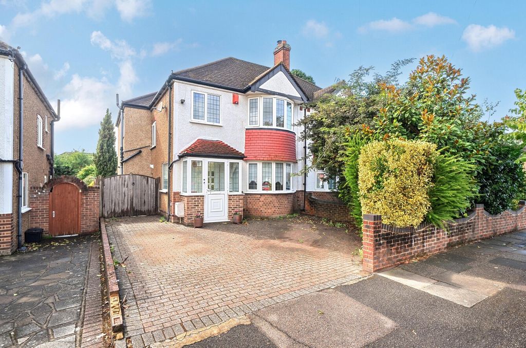 Property photo 1 of 18 1346121-21-68B885...