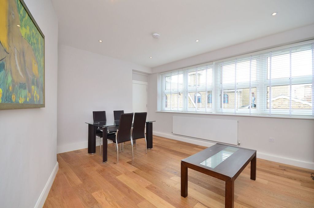 Property photo 2 of 3