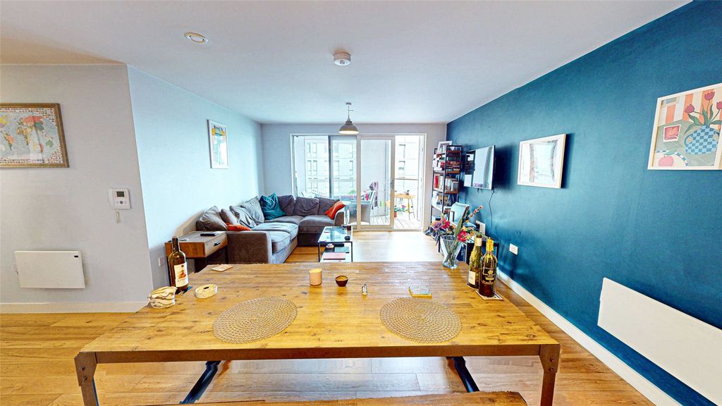 Property photo 2 of 14 Picture No. 02