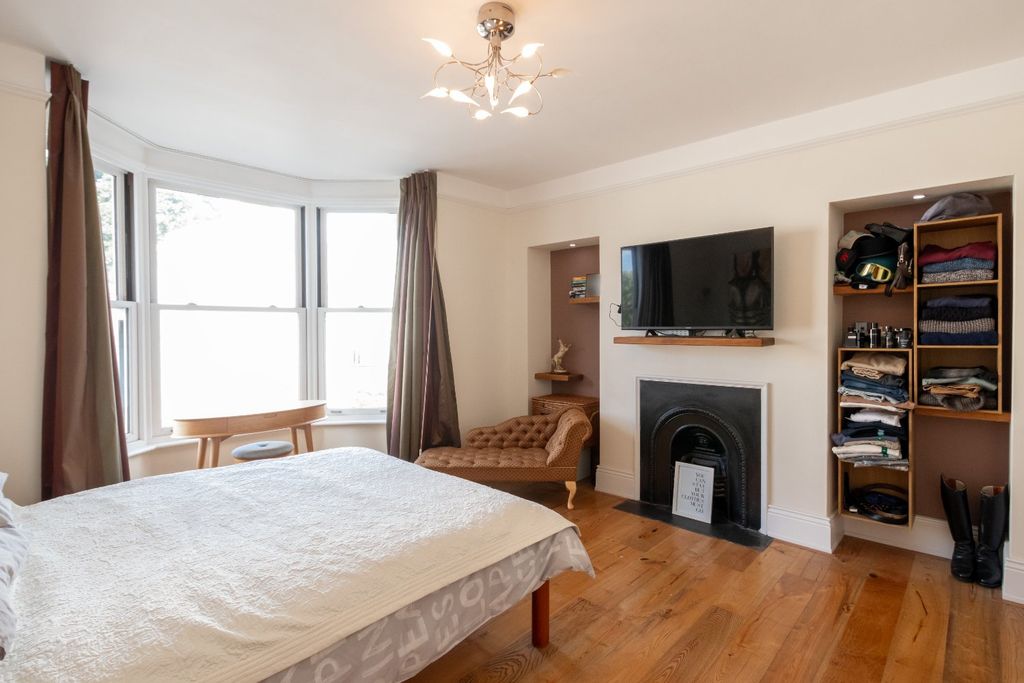 Additional image 17 of 4 bed semi-detached house for saleLes Gravees, St. Peter Port, Guernsey GY1