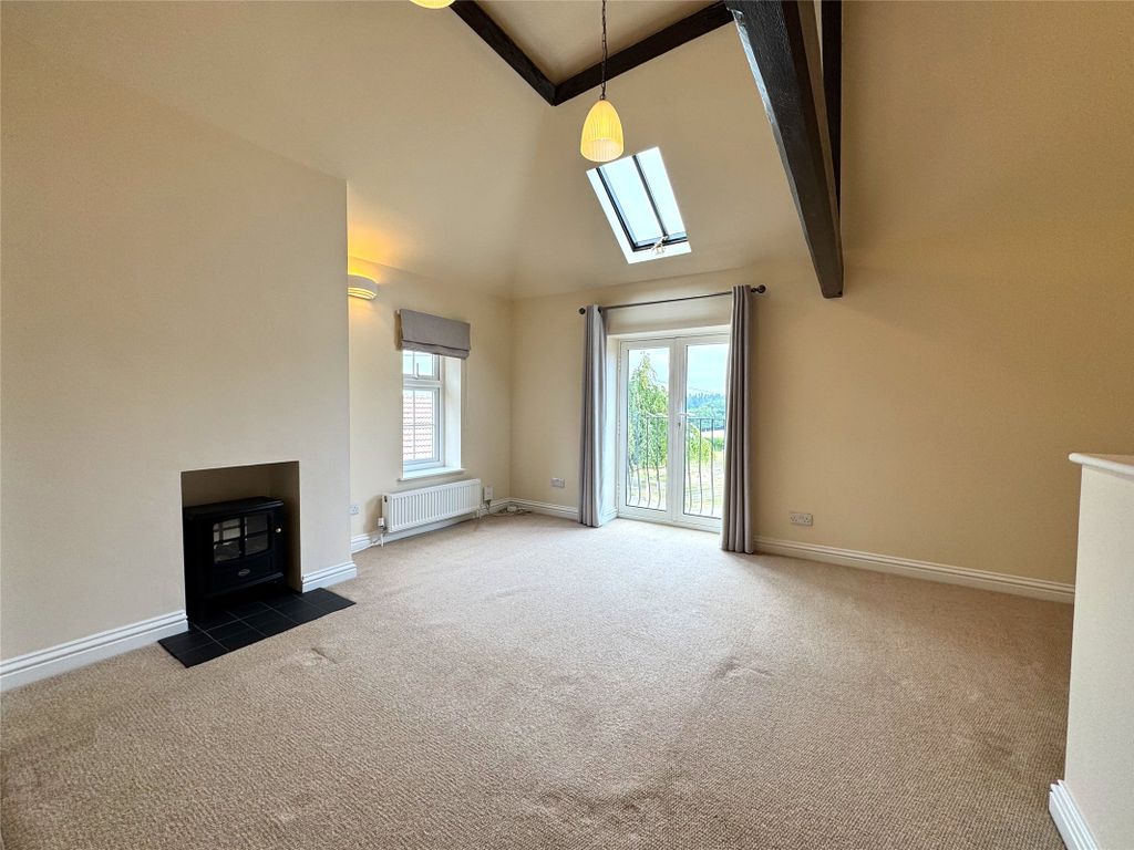 Property photo 2 of 12 Picture No. 13
